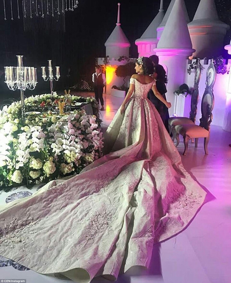 Tỷ phú Nga tổ chức đám cưới như cổ tích cho cháu gái cưng